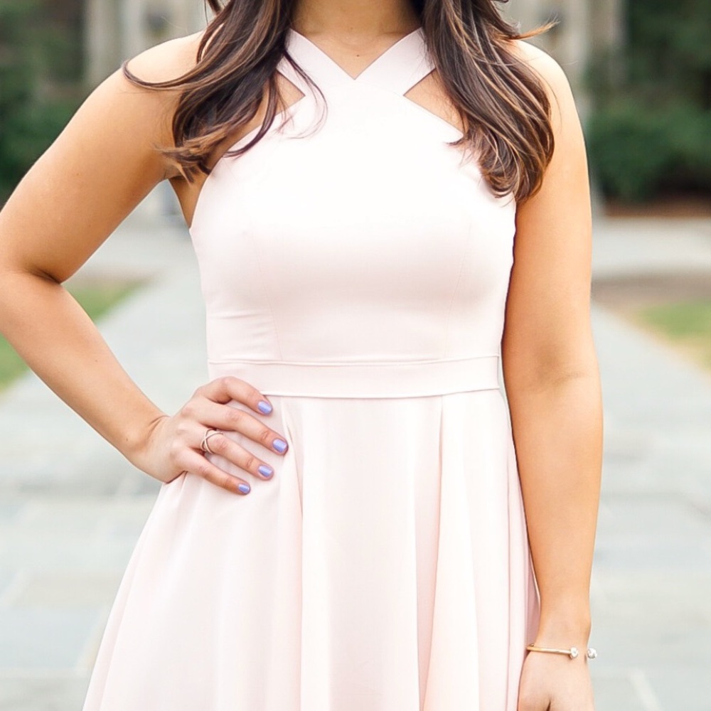 Blush Lulu’s dress